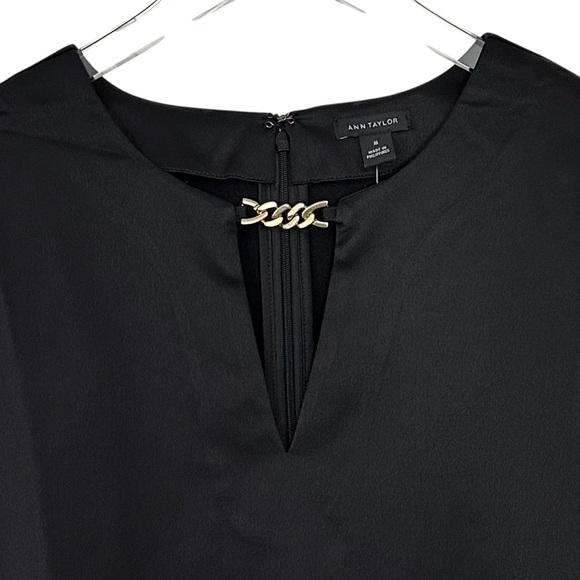 NWT Ann Taylor Black Satin Chain Neck Detail Top Size M - Picture 3 of 9